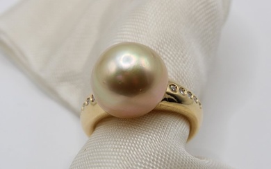Ring - 18 kt. Yellow gold - 0.12 tw. Diamond (Natural) - Pearl