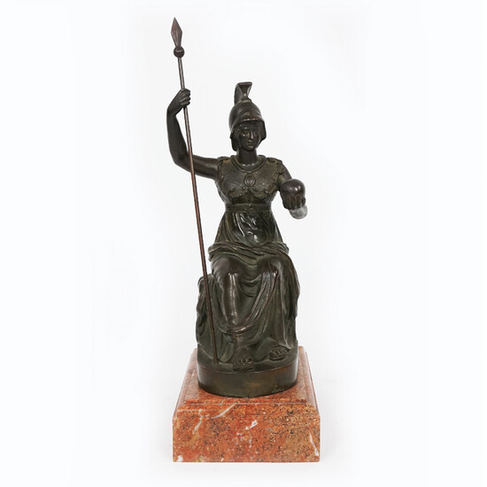 Scultura in bronzo patinato raffigurante Minerva seduta; base rettangolare in...