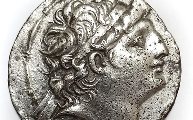 Seleucid Kingdom. Antiochus VIII Grypus (125-96 BC). AR Tetradrachm,Ptolemaïs (Ake), circa 121/0-113 BC