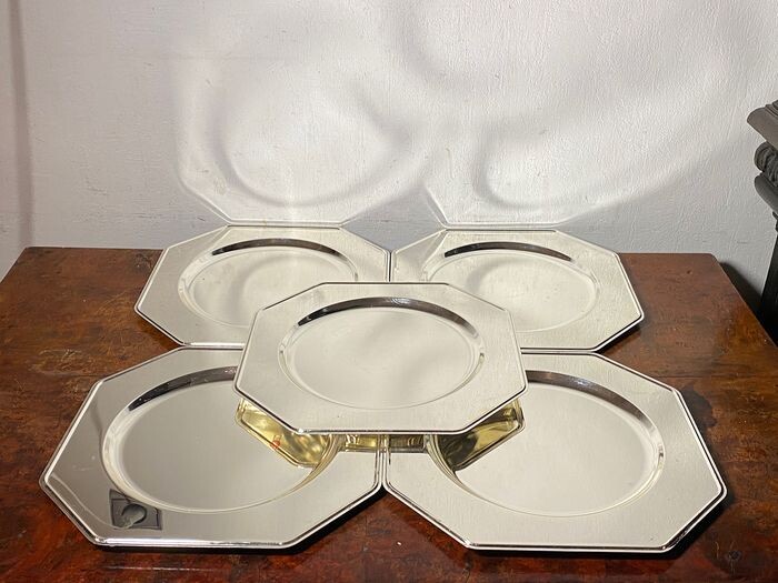 Silver plated under plates- Silverplate