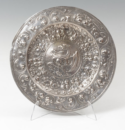 Silver tray. XIX century. Silver worked - Silver - Spain - Mid 19th century