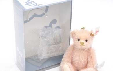 Steiff teddy bear, 676352 'Lladro ornament bear 2008', boxed with certificate.
