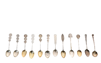 THREE CHINESE SILVER SPOONS, FIRST HALF 20TH CENTURY.
