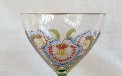 Theresienthal art nouveau wine glass with stylized flowers, height 22.7 cm