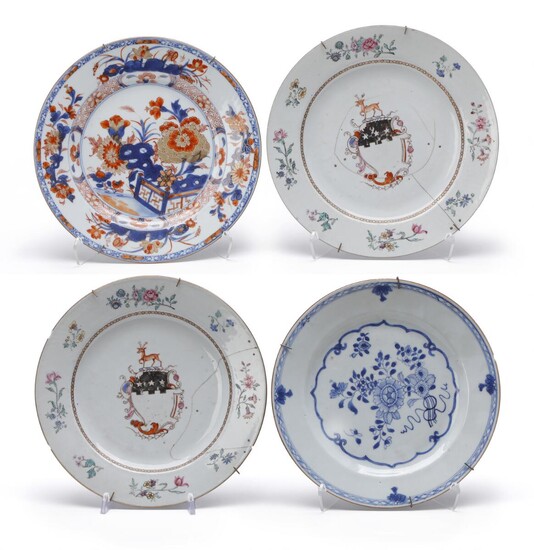 NOT SOLD. Two Chinese export armorial plates, an Imari plate and a blue and white plate. Qianlong 1736-1795. (4) – Bruun Rasmussen Auctioneers of Fine Art