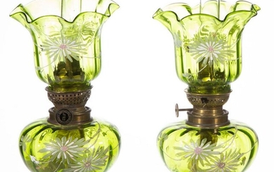 VICTORIAN DECORATED PANEL-OPTIC MINIATURE PEG LAMPS