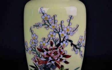 Vase - Cloisonne enamel - With floral decoration - Japan - ca 1920-40s (Taisho to early Showa period)