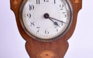 AN EDWARDIAN MAHOGANY INLAID MANTEL CLOCK. 24 cm x 12