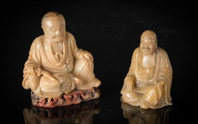 Arte Cinese Two carved soapstone Lohan figures China