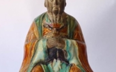 Chine. Statuette de dignitaire taoïste en grès éma…