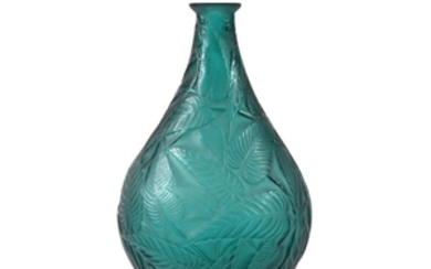 Lalique, René Lalique, Sauge, a green glass vase