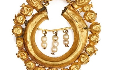 A large Hellenistic single pearl and gold...