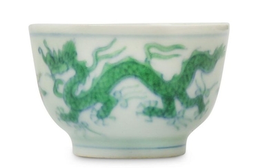 A SMALL CHINESE DOUCAI 'DRAGON' CUP.