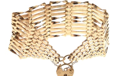 9ct gold gate link bracelet with padlock