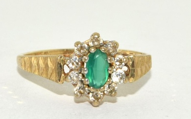 9ct gold ladies emerald colour cluster ring size K