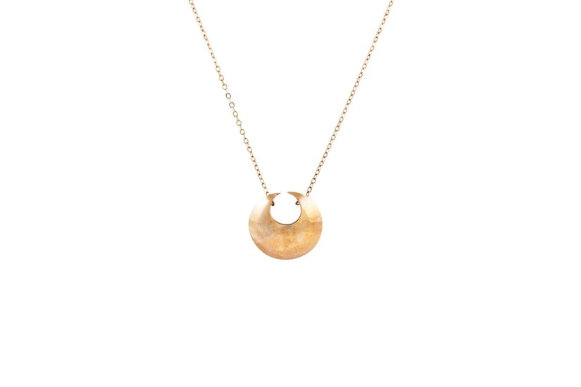 A 9CT YELLOW GOLD CRESCENT PENDANT, on gold trace chain, 2gm...