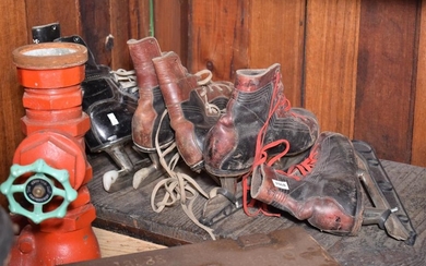 A COLLECTION OF THREE 1950s LEATHER ICE SKATING BOOTS