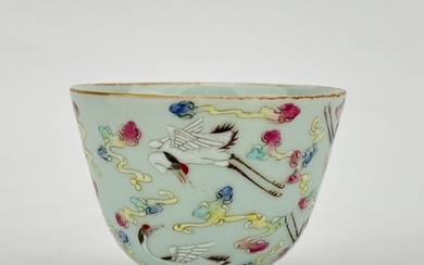A Chinese Famille Rose cup, 19TH/20TH Century Pr. Size:(H5.3...