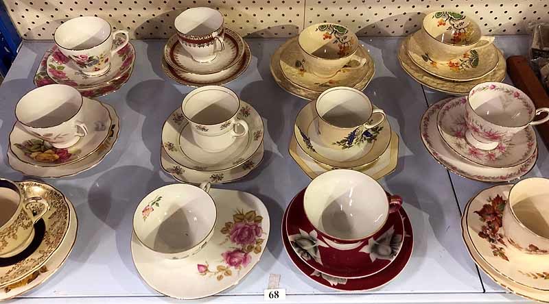 A GROUP OF TEA WARE