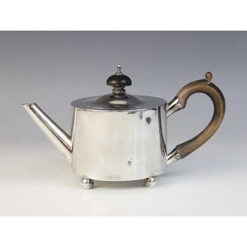 A George III silver bachelor’s teapot by William Troby, Lond...
