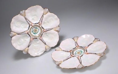 A PAIR OF EARLY 20TH CENTURY CONTINENTAL PORCELAIN OYSTER DISHES