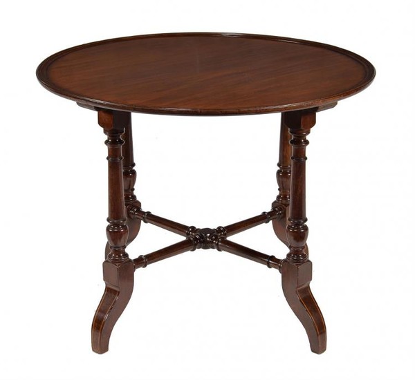 A Victorian mahogany circular centre table