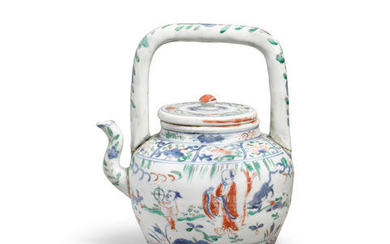 A Wucai teapot and cover