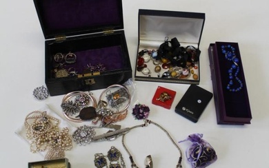 A collection of vintage and contemporary costume jewellery to include...