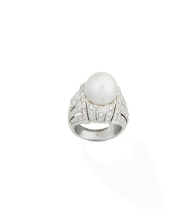 A cultured pearl and diamond dress ring