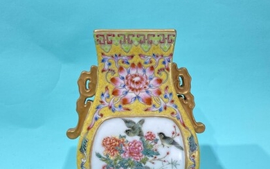 A fine “Falangcai” 珐琅彩 Rectangular shaped vase with handles,...