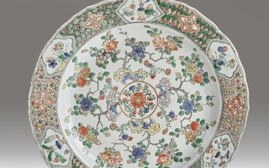 A large Chinese export porcelain famille verte charger