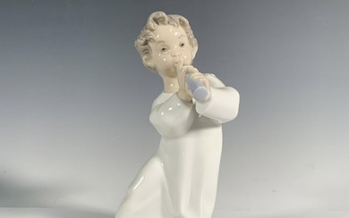 Angel With Flute 1004540 - Lladro Porcelain Figurine