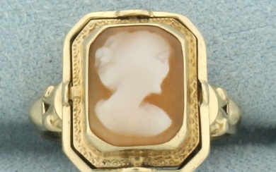 Antique Spinning Shell Carved Cameo and Onyx/Diamond Ring in 14k Yellow Gold