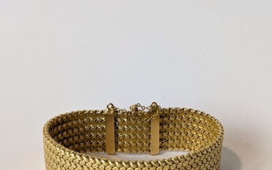 Bracelet ruban en or jaune 18K750‰, maille... - Lot 268 - Euvrard & Fabre