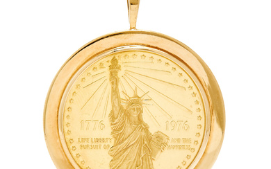 CARTIER, YELLOW GOLD U.S. BICENTENNIAL MEDAL PENDANT