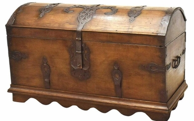CONTINENTAL IRON-BOUND OAK DOME TOP TRUNK