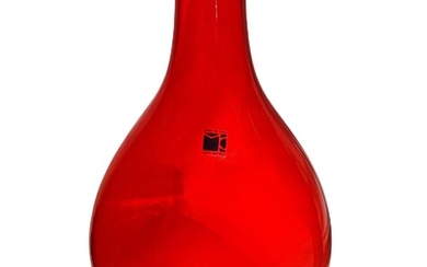 Carlo Moretti, vase globulaire en verre soufflé dans des tons rouge rubis, Murano. H 26...