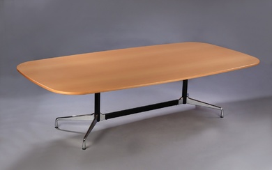 Charles & Ray Eames. Oval 'Segmented Table' with maple table top, L. 275 cm.