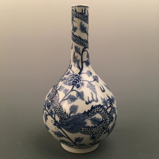 Chinese Blue-White 'Dragon' Vase