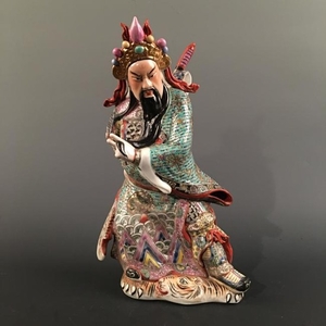 Chinese Famille Rose 'Guan Yu' Figure Statue