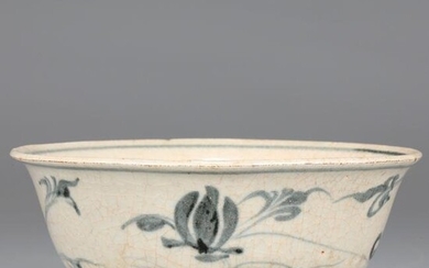 Chinese Ming Dynasty Ceramic Bowl