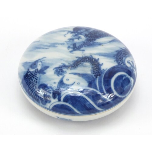 Chinese blue and white porcelain rouge seal box and cover, h...
