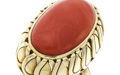 Coral ring GG 585/000 with a l