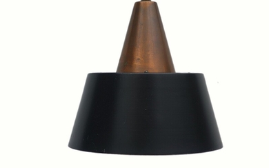 Danish design: A brass pendant with black lacquered metal screen and hoist, 1960s. H. 21 cm. Diam. 21 cm.