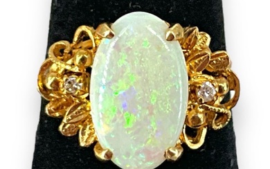 Delightful 14kt Yellow Gold Opal & Diamonds Ring