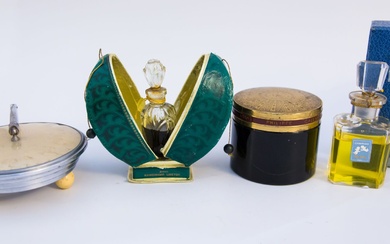 Divers Parfumeurs - (années 1930-1960) Lot comprenant: - un pot de "crème Angelus" de Louis...