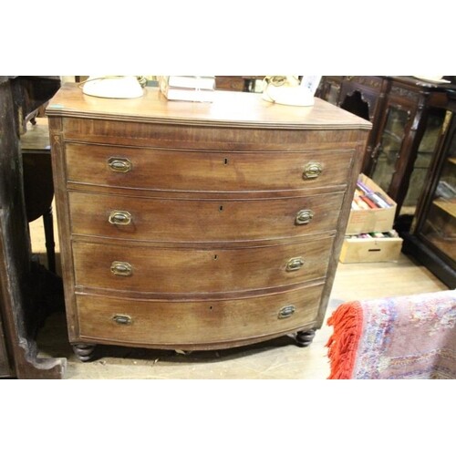 Early Victorin Mahogany Inlaid Bow Front Chest of 4 Long Gra...