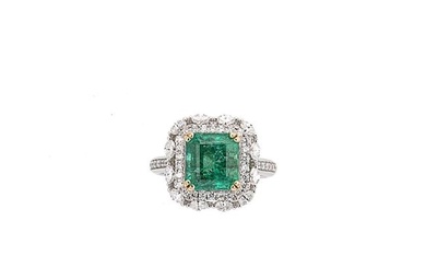 Fei Liu - An 18ct gold emerald and diamond ring