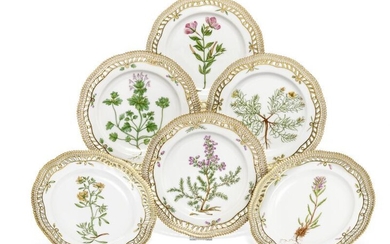 SOLD. “Flora Danica” six porcelain plates with pierced borders. 3554. Royal Copenhagen. Diam. 23 cm. (6) – Bruun Rasmussen Auctioneers of Fine Art