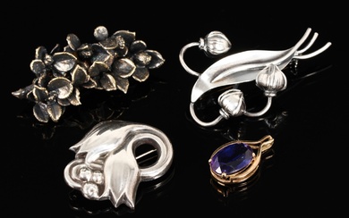 Georg Jensen, etc. Collection brooches of sterling silver & pendants of 14 kt. gold (4)